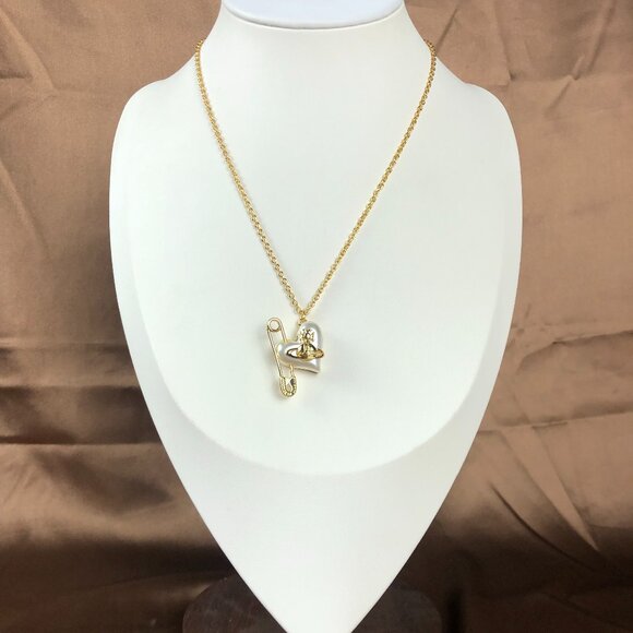 Vivienne Westwood Jewelry - NWT Vivienne Westwood ORIETTA PENDANT NECKLACE